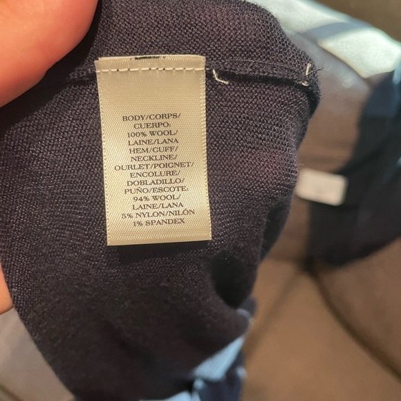 Ann Taylor 100% extra fine Italian merino wool v neck Crystal embellish sweater - Picture 3 of 7